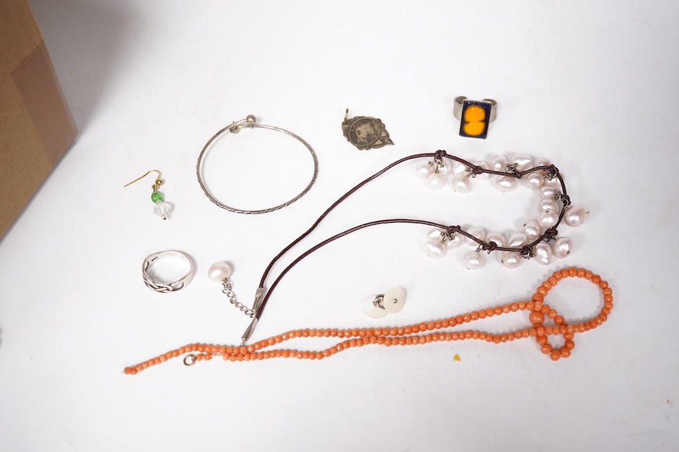 A small quantity of assorted mainly costume jewellery including a pair of malachite earrings and a graduated coral bead necklace, together with an Omega watch box and a gentleman's Quamer quartz wrist watch. Condition -